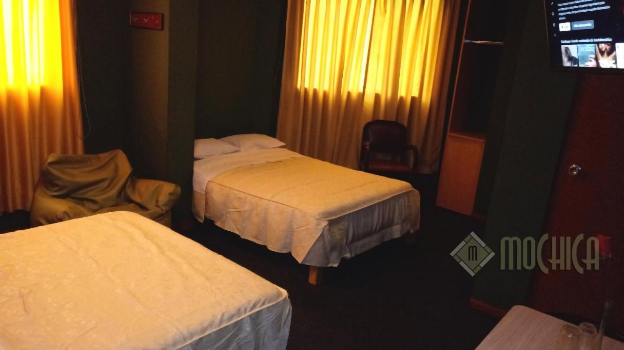 Hostal Residencial Mochica Lima Zewnętrze zdjęcie