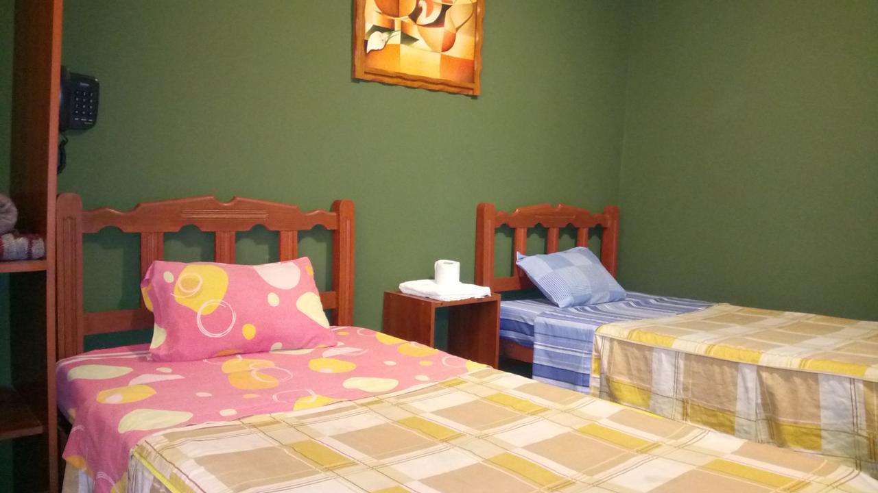 Hostal Residencial Mochica Lima Zewnętrze zdjęcie
