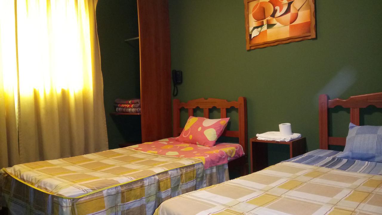 Hostal Residencial Mochica Lima Zewnętrze zdjęcie